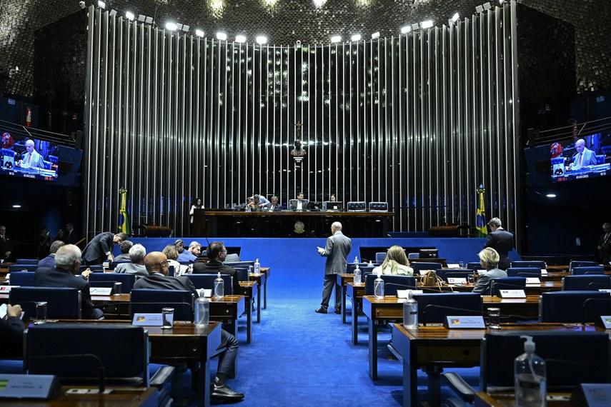 Plenário analisa piso R$ 5.130,63 para professores da educação básica pública em 2026