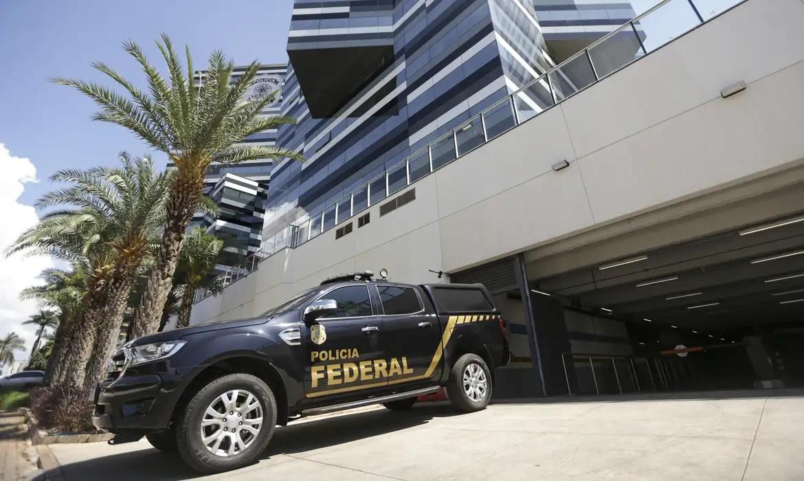 Polícia Federal prende em Dubai hacker Victor Lima Sedlmaier do caso Banco Master