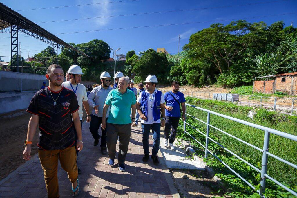 Prefeito Silvio Mendes realiza vistoria técnica em obras em bairros de Teresina