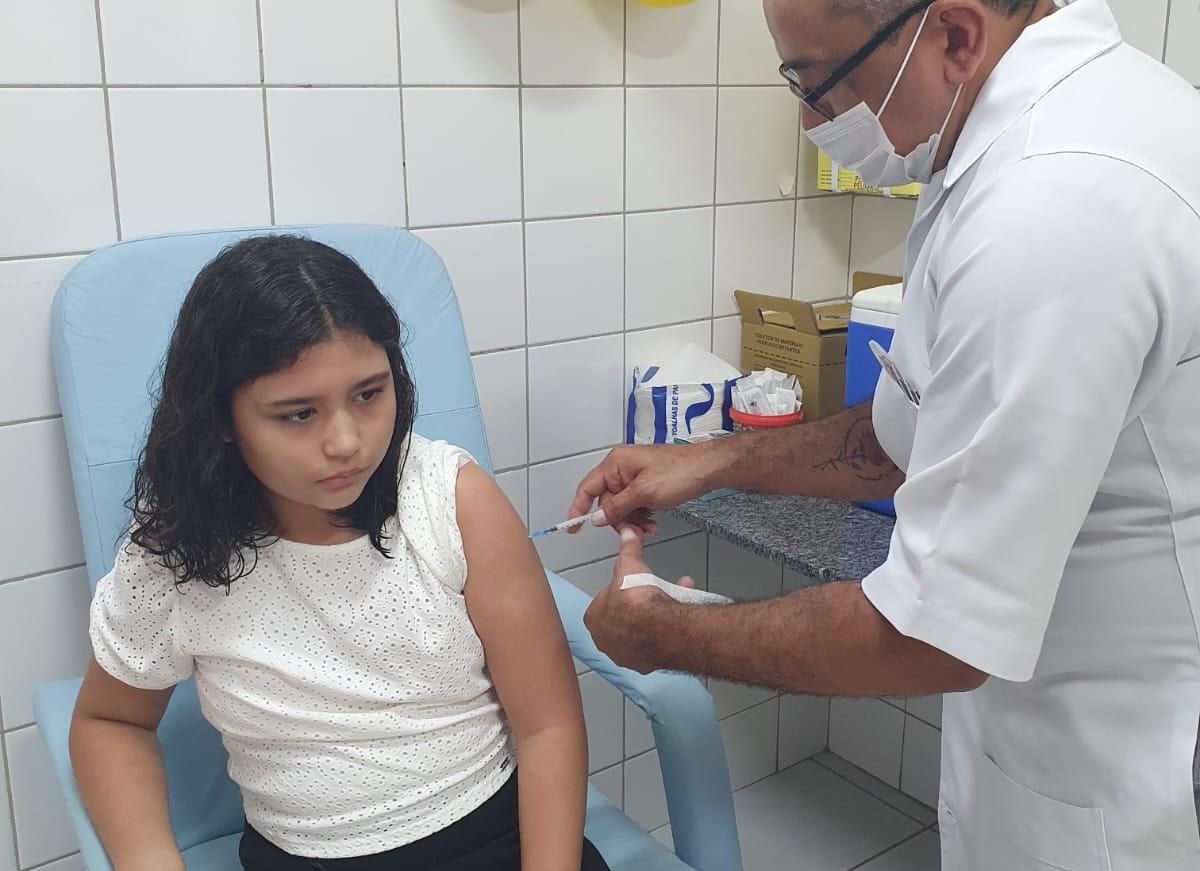 Público de 10 a 14 anos é convocado para se vacinar contra a dengue em Teresina