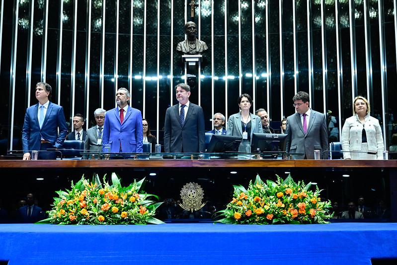 Rafael Fonteles é homenageado pelo Senado por avanços na alfabetização infantil