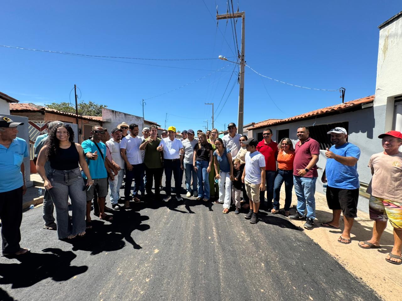 Severo Eulálio e Marcelo Castro acompanham obras em Canto do Buriti