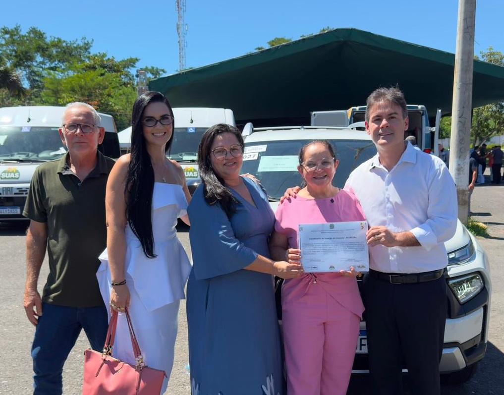 Severo Eulálio participa da entrega de veículos do MobSUAS em Teresina