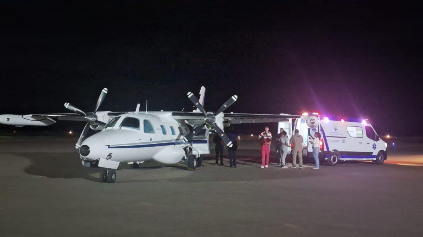 Sinalização noturna da pista permite transferência de paciente em UTI aérea em Uruçuí