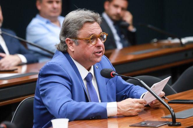 Deputado federal Júlio Arcoverde é a favor da redução da jornada de trabalho