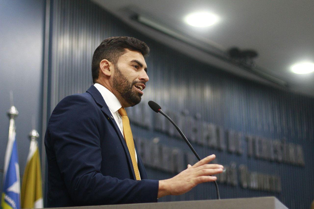 Vereador apresenta projeto para corrigir distorções salariais na saúde