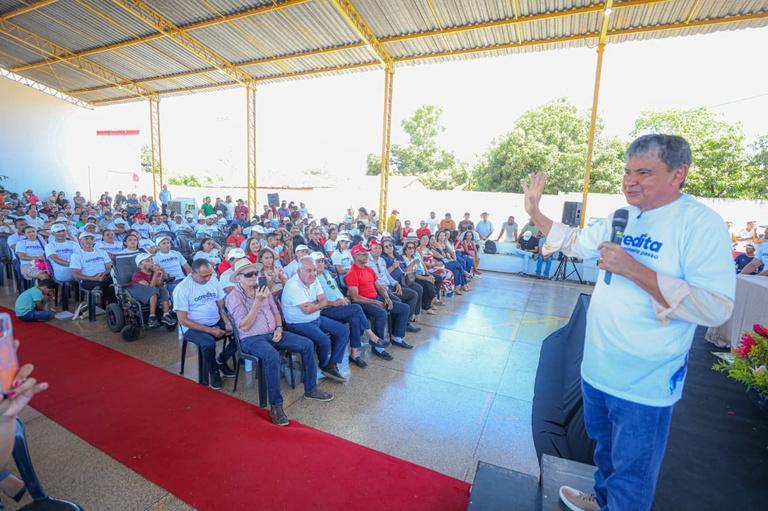Wellington Dias amplia ações do Acredita no Primeiro Passo no Piauí