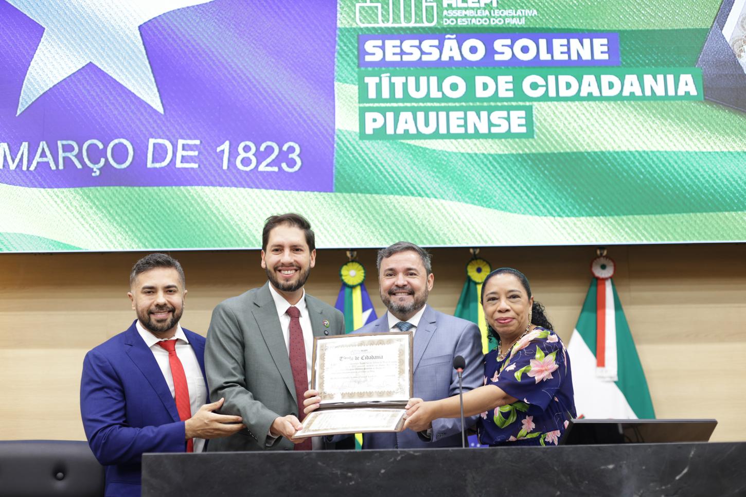 Alepi concede cidadania piauiense para o secretário-executivo de ministério