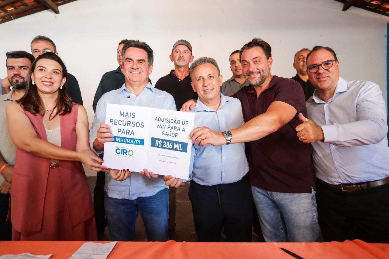 Ciro anuncia investimentos em pavimentação, esporte e saúde em Inhuma
