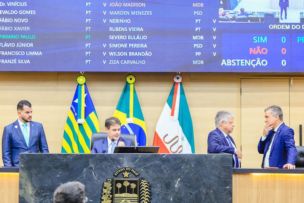 Deputados aprovam criação de programa de qualificação profissional para mulheres