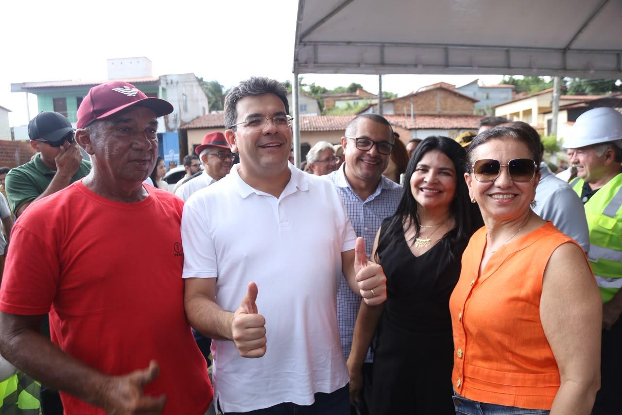 Governador inaugura asfalto e obras em municípios da região de São João do Piauí