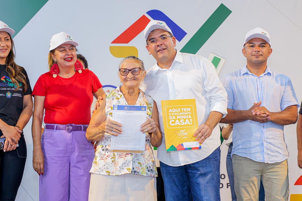 Rafael entrega 867 registros de imóveis na zona sudeste de Teresina