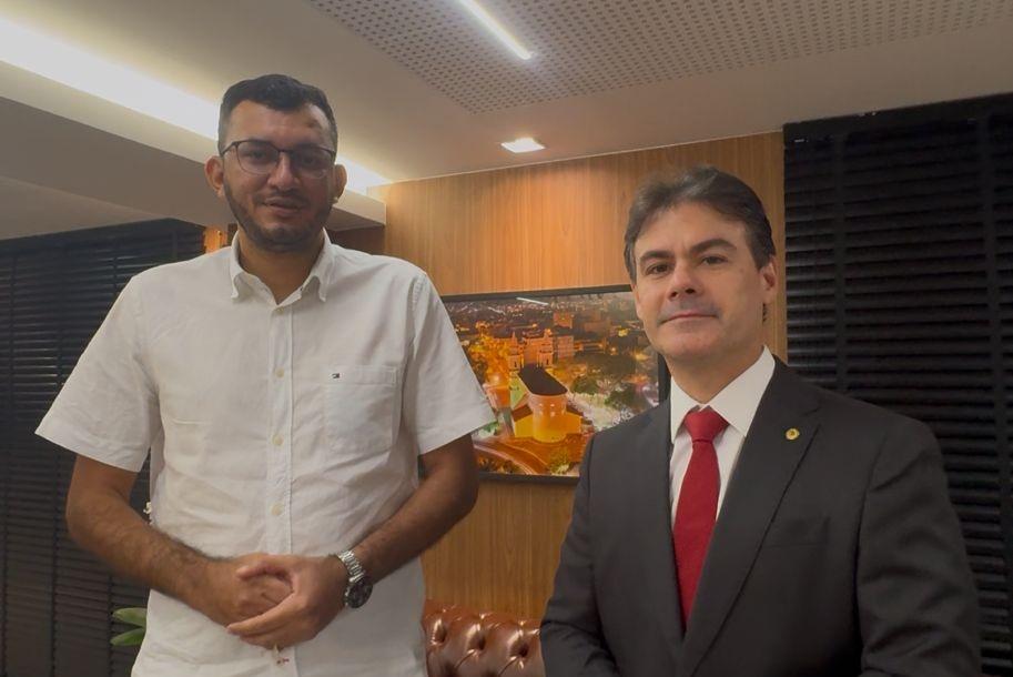 Severo Eulálio viabiliza a construção de campo de futebol society em Ribeiro Gonçalves
