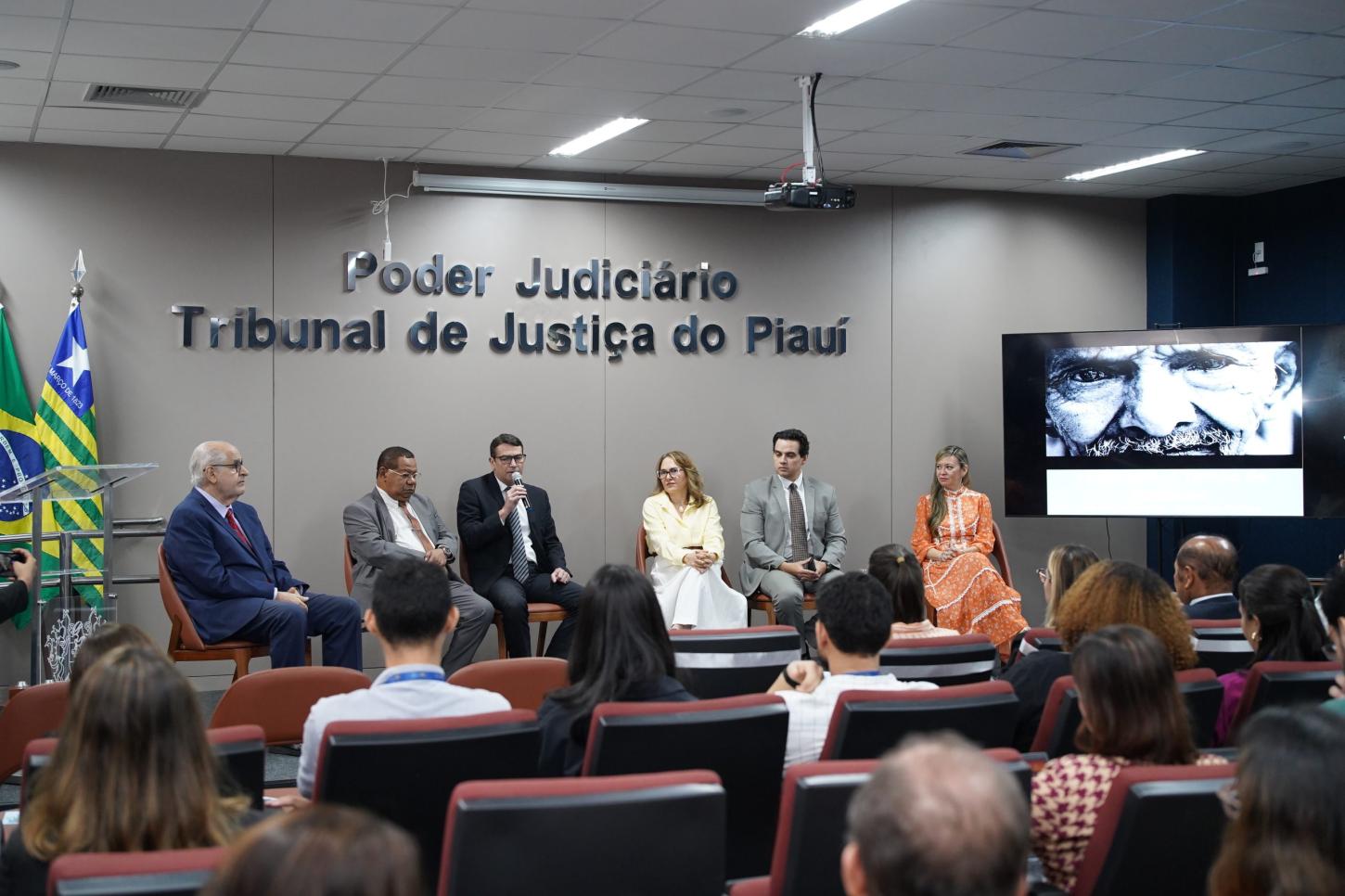 TJPI promove roda de conversa sobre o acesso aos direitos da pessoa idosa