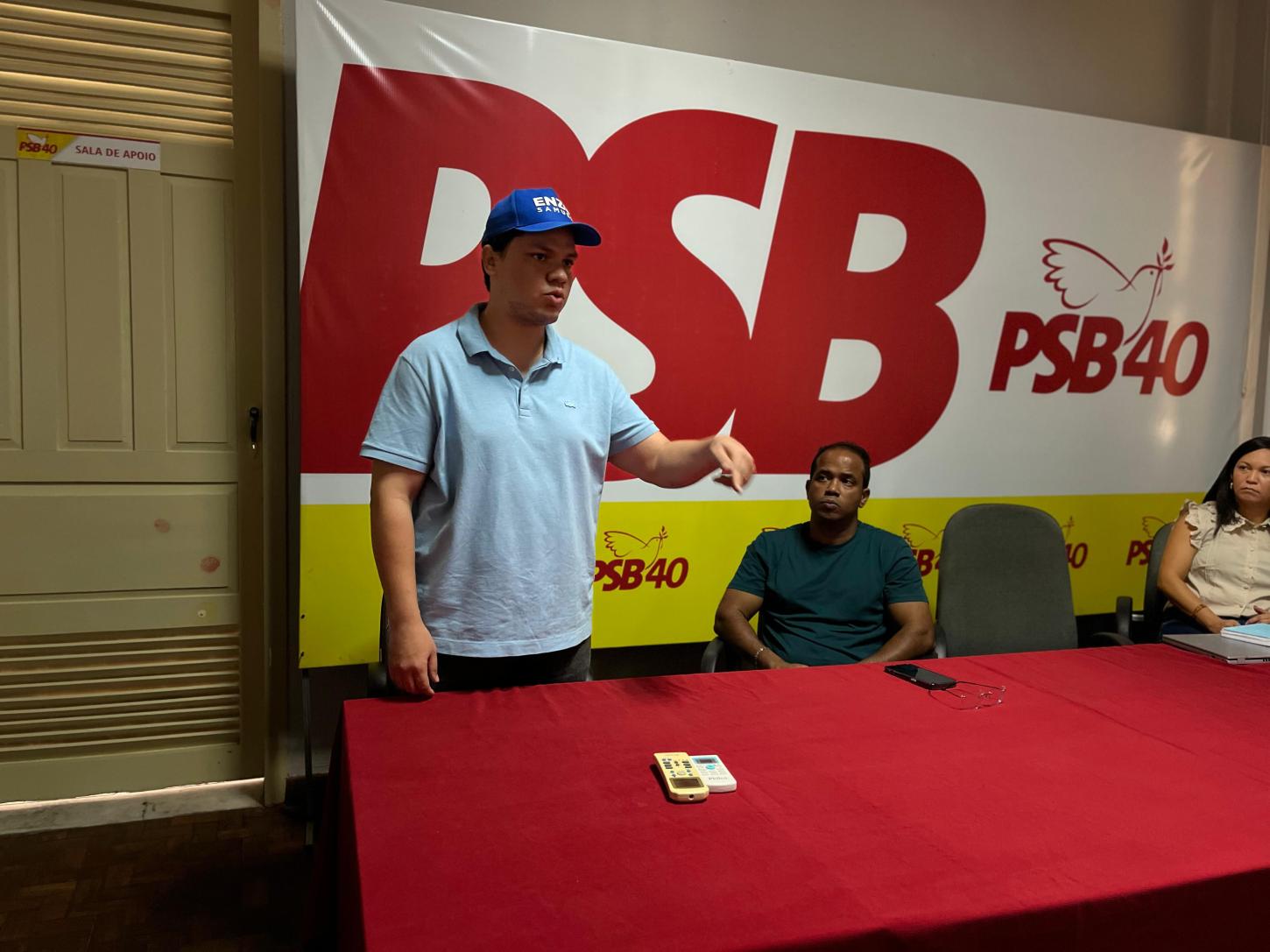 Vereador Leondidas Jr. apoia pré-candidatura de Enzo Samuel para deputado estadual