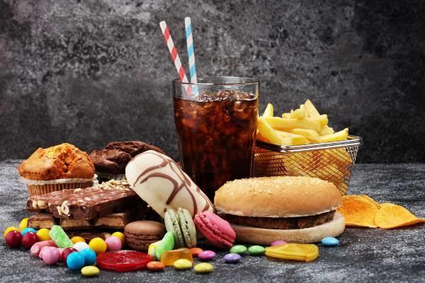 Alepi aprova proibição de alimentos ultraprocessados e açucarados nas escolas