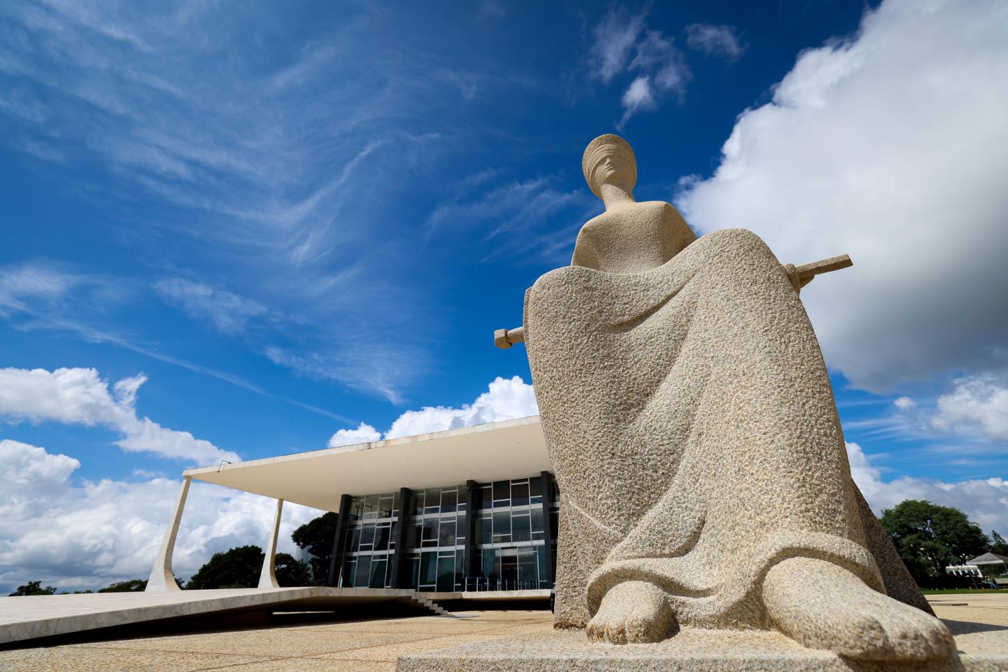 AMB, Ajufe, Anamatra, Apamagis, IASP, APMP e Atricon manifestam apoio ao Supremo