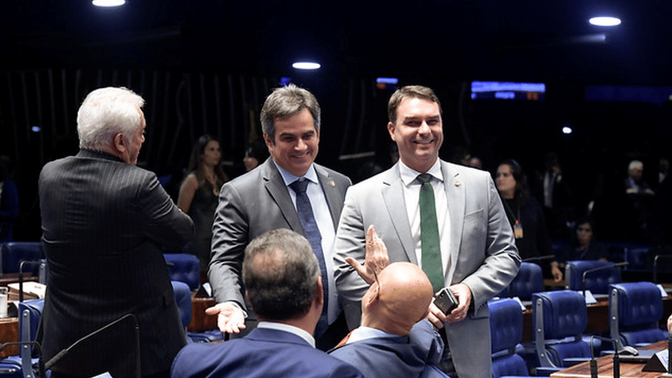 Ciro ouve o Progressistas e maioria rejeita aliança com Flávio Bolsonaro