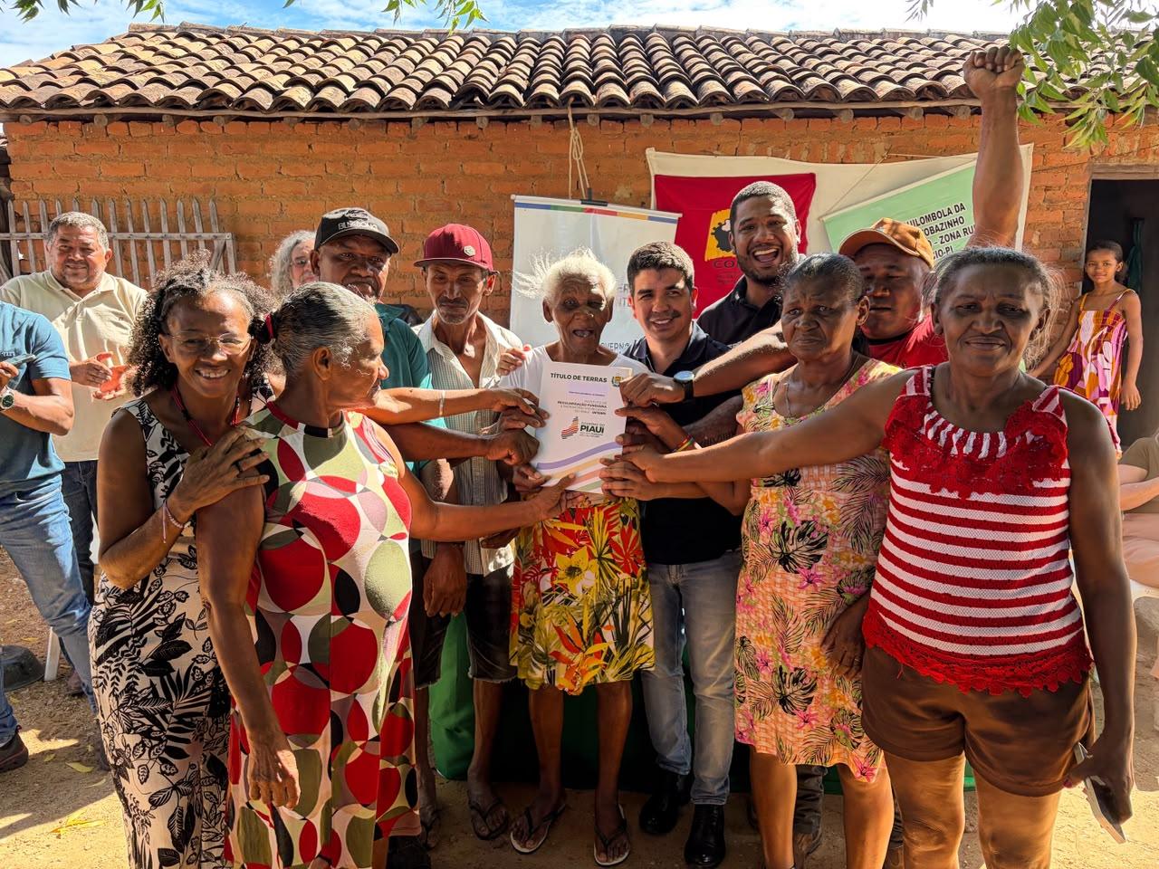 Quilombolas de Barra das Queimadas em Dom Inocêncio ganham registro de imóvel