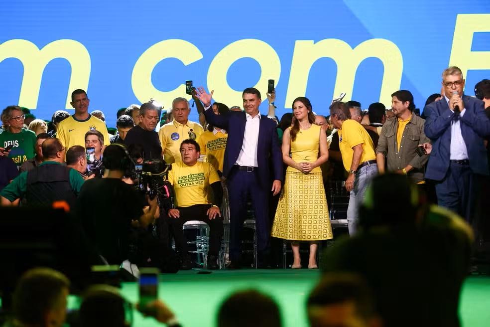 Michelle envia vídeo à convenção do PL em apoio à candidatura de Flávio