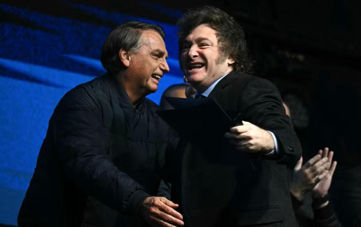 Ministro Alexandre de Moraes nega pedido para Milei visitar Bolsonaro