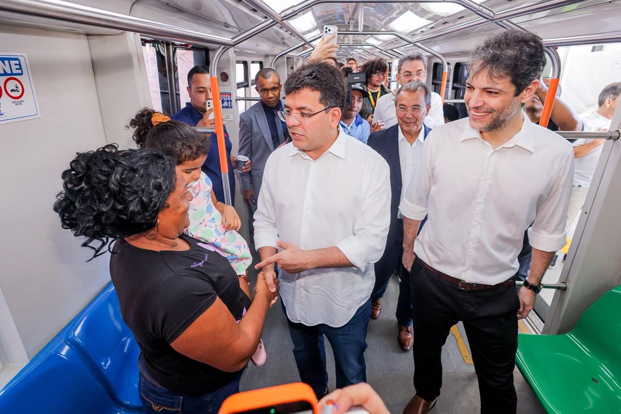 Rafael Fonteles entrega mais uma estação do Metrô de Teresina