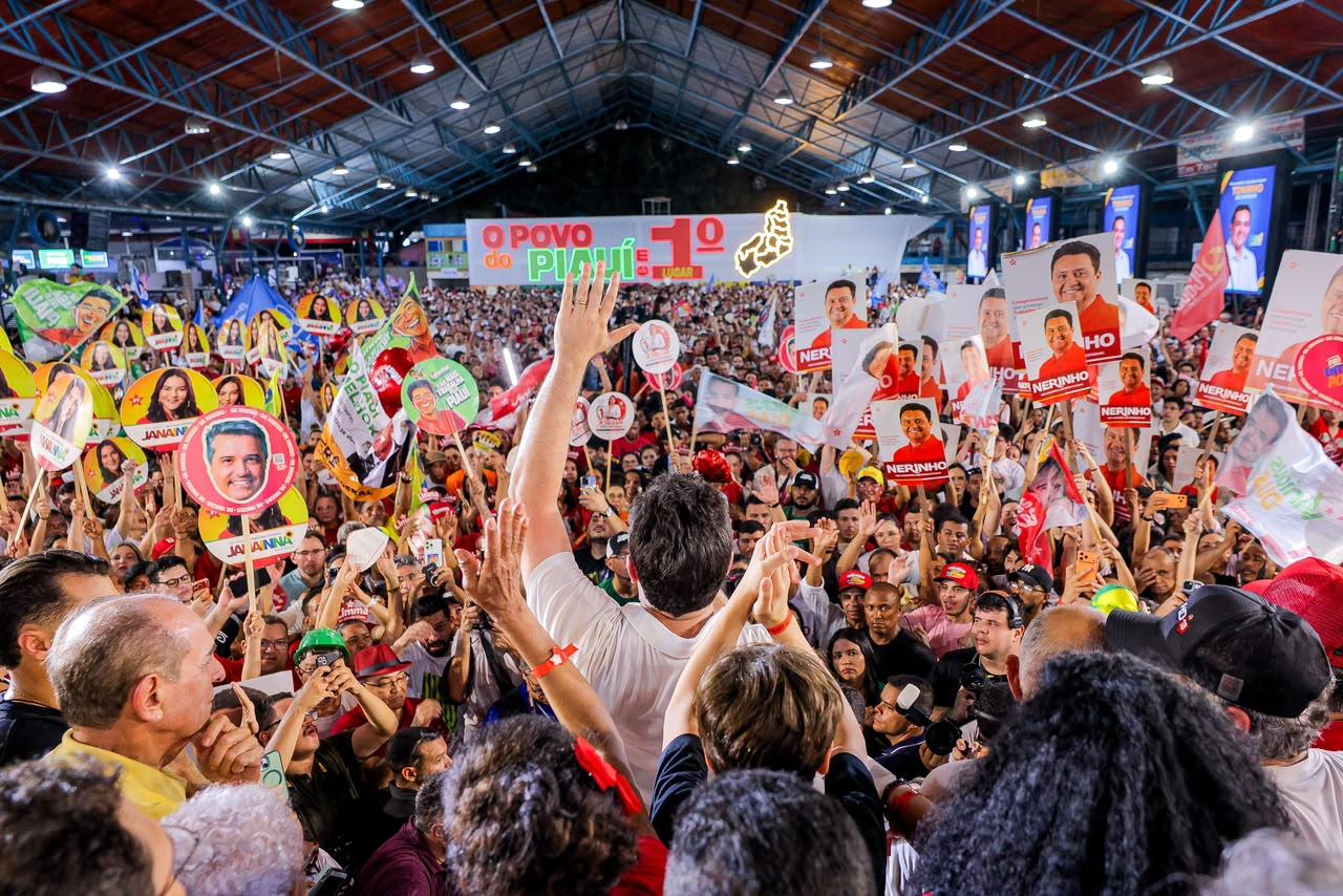 Time do Povo reúne 60 mil pessoas e homologa candidatura de Rafael à reeleição
