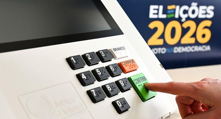 Urna eletrônica assegura a soberania do voto popular no Brasil desde 1996