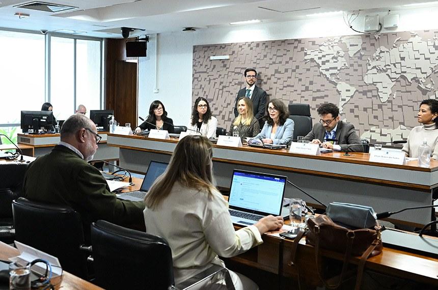 Violência contra jornalistas e comunicadores é debatida no Congresso