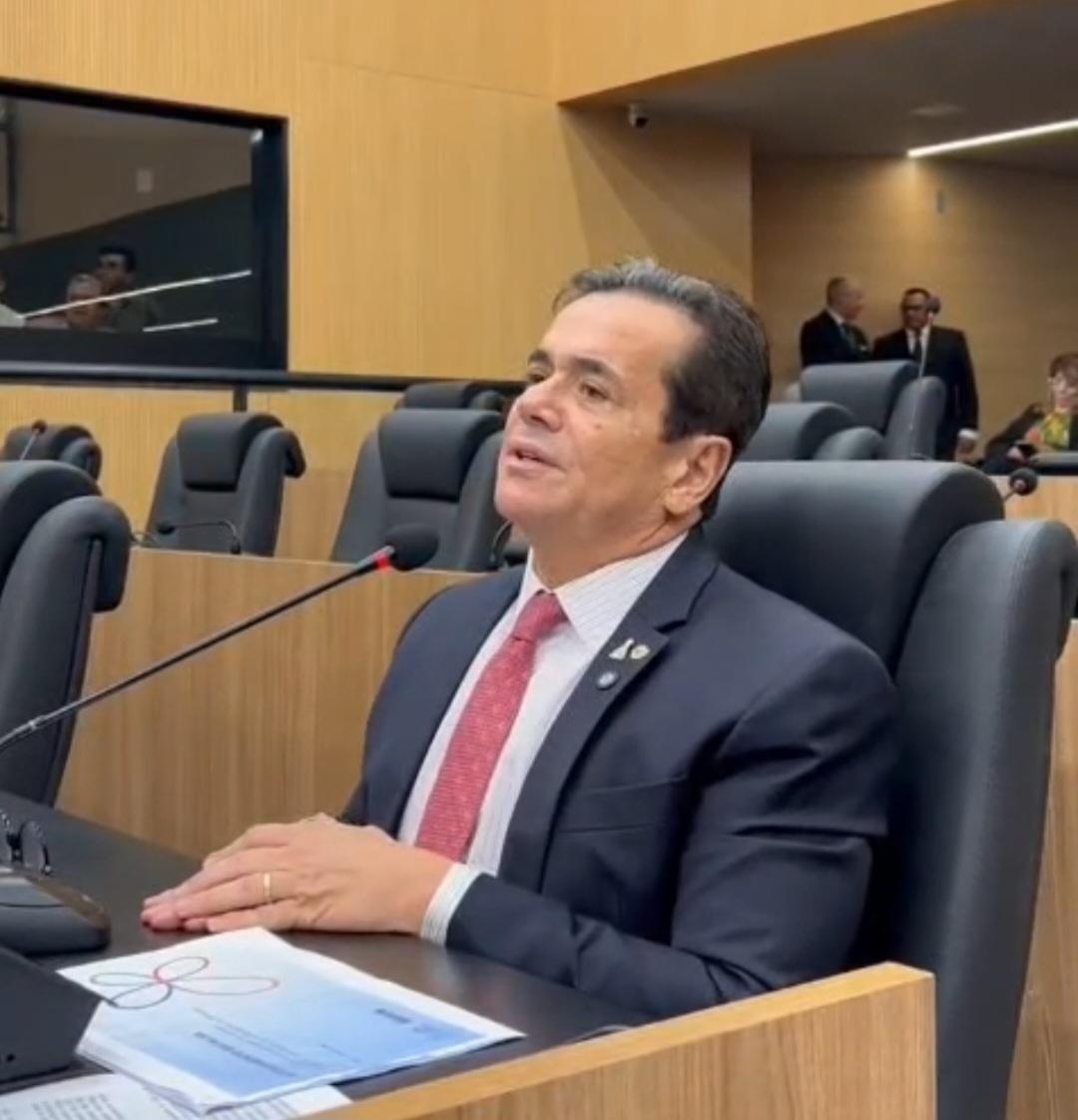 Deputado cobra debate sobre impactos dos caso INSS e Master no Piauí