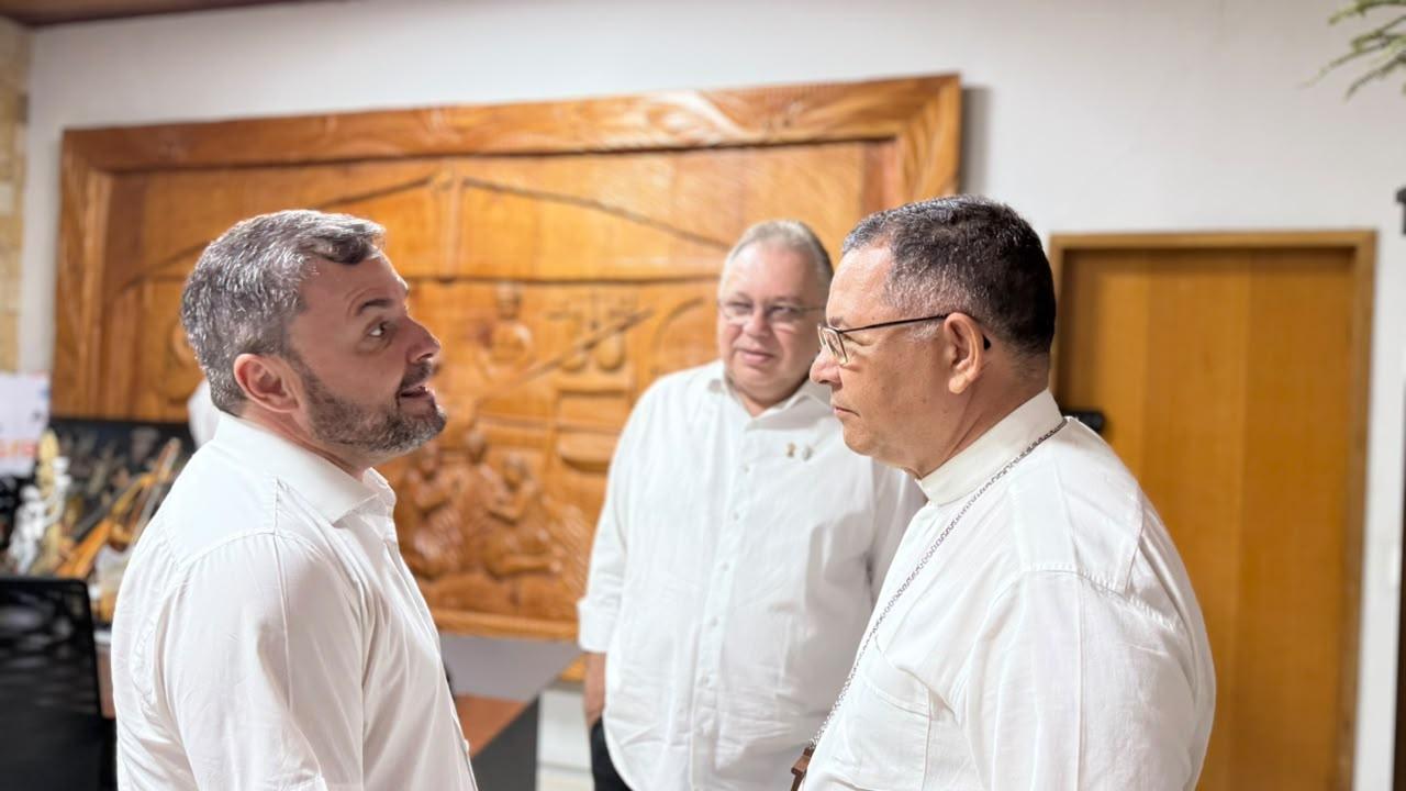 Deputado federal celebra aniversário de Parnaíba com novos avanços na restauração da Catedral