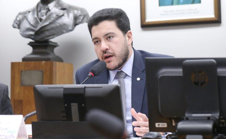 Deputado Jadyel Alencar diz que fim da “taxa das blusinhas” beneficia consumidor de baixa renda