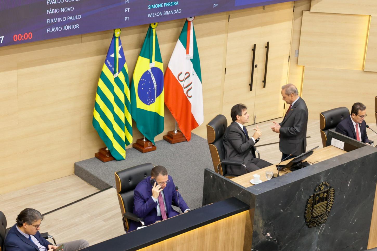 Deputados destacam melhoria das estradas da região Norte e a inclusão de pessoas surdas
