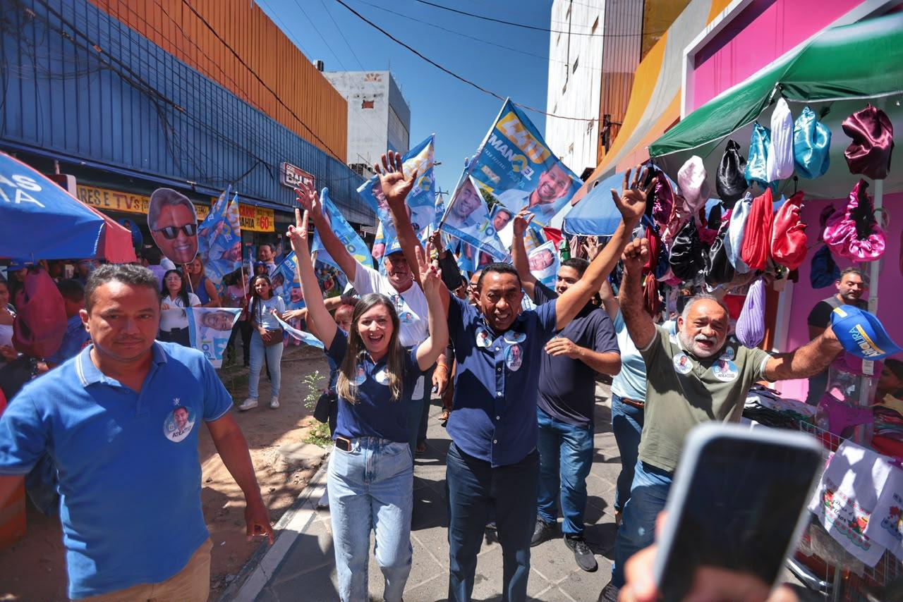 Joel caminha pelo Centro de Teresina e ouve incentivo: 