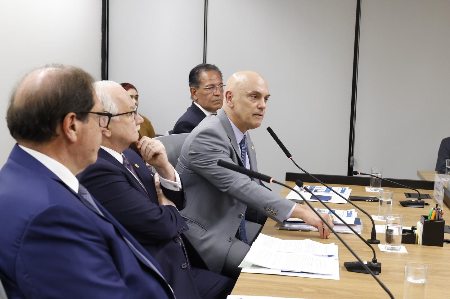 Moraes reúne presidentes de tribunais no STF para discutir atuação contra crime organizado