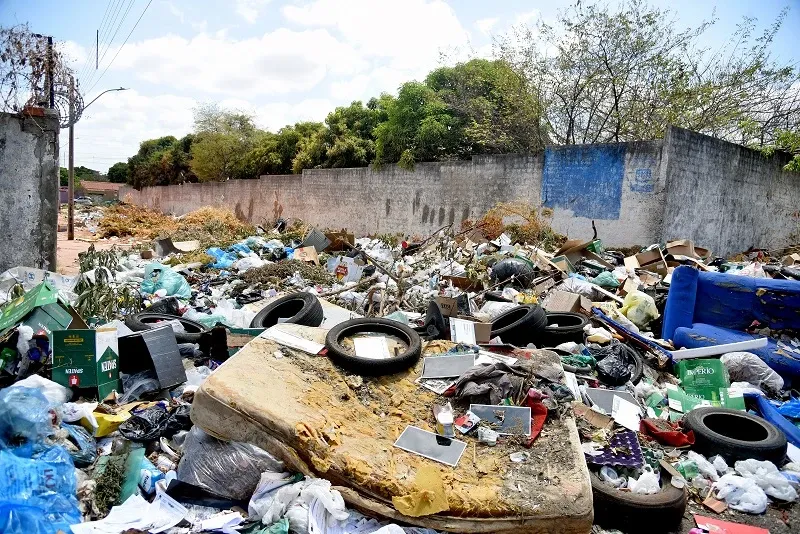 Municípios falham na destinação e controle do lixo urbano, aponta relatório do TCE-PI