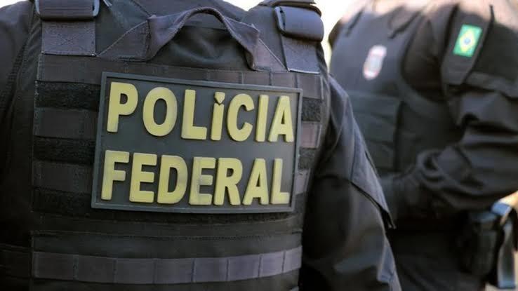 Polícia Federal investiga desvio de livros didáticos no Piauí e no Maranhão
