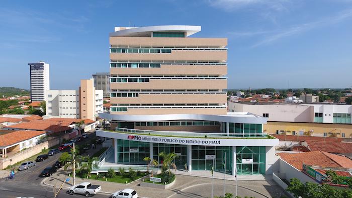Procon/MPPI convoca compradores de 156 apartamentos de prédio não entregue em Teresina