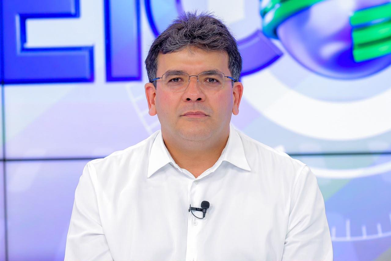 Rafael inicia campanha nos primeiros minutos deste domingo (16) com adesivaço
