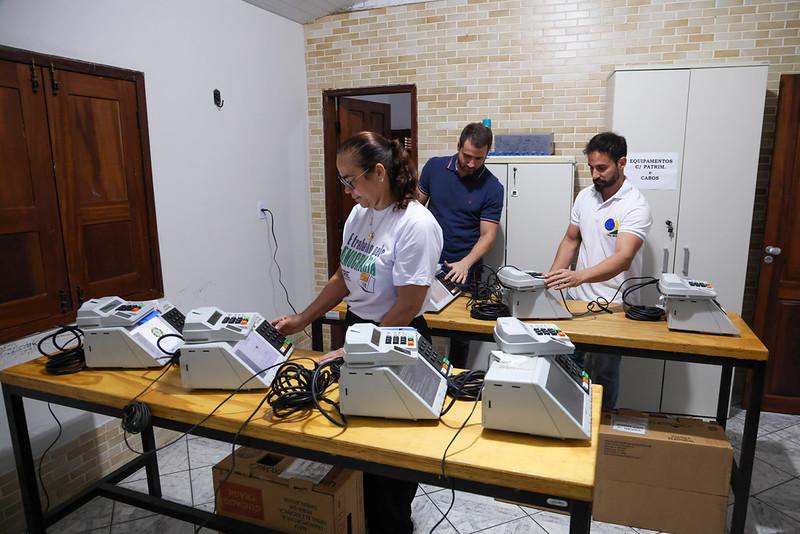 TRE-PI vai à Alepi para reforçar a total integridade do sistema e a segurança das urnas eletrônicas
