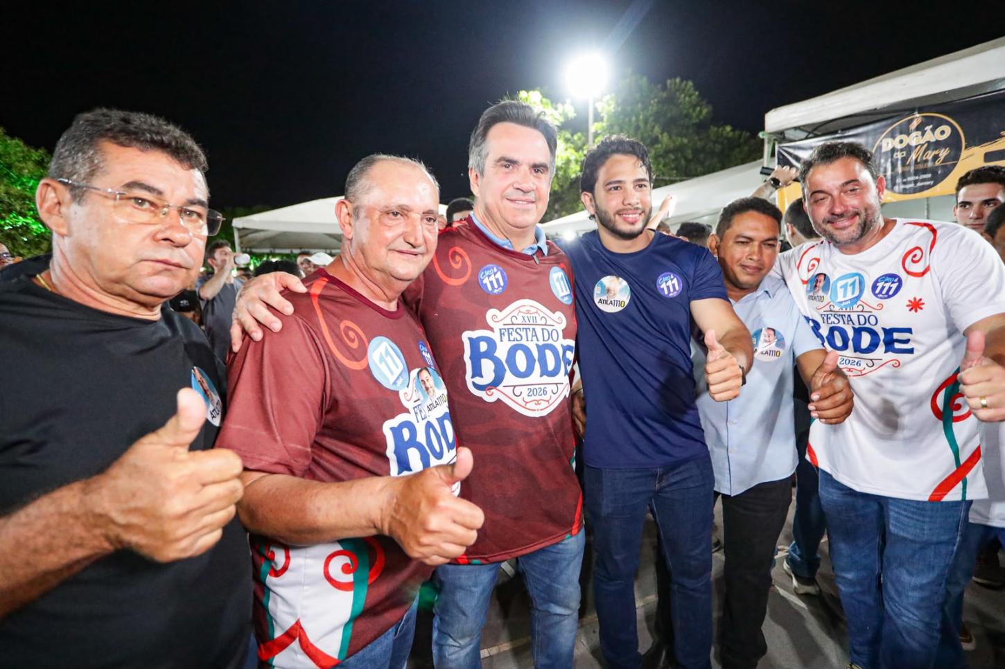 Ciro e Joel recebem o carinho dos eleitores na Festa do Bode em Batalha