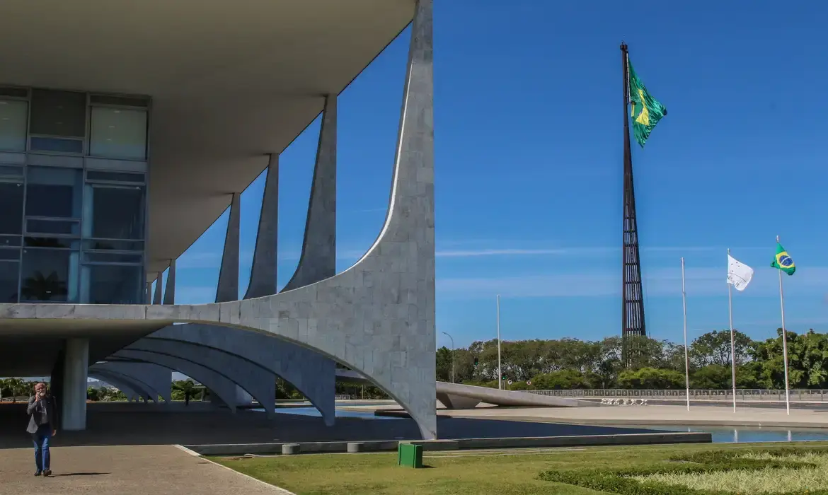 Frente Nacional de Prefeitos divulga carta com propostas aos presidenciáveis