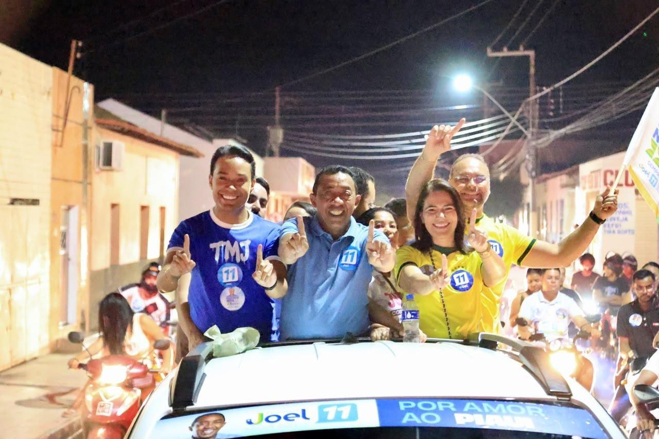Joel percorre as ruas de Floriano: “aqui vai ser um caminhão de votos no 11”