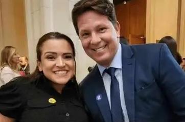 Mario Frias e produtora de Dark Horse são alvos de operação da Polícia Federal