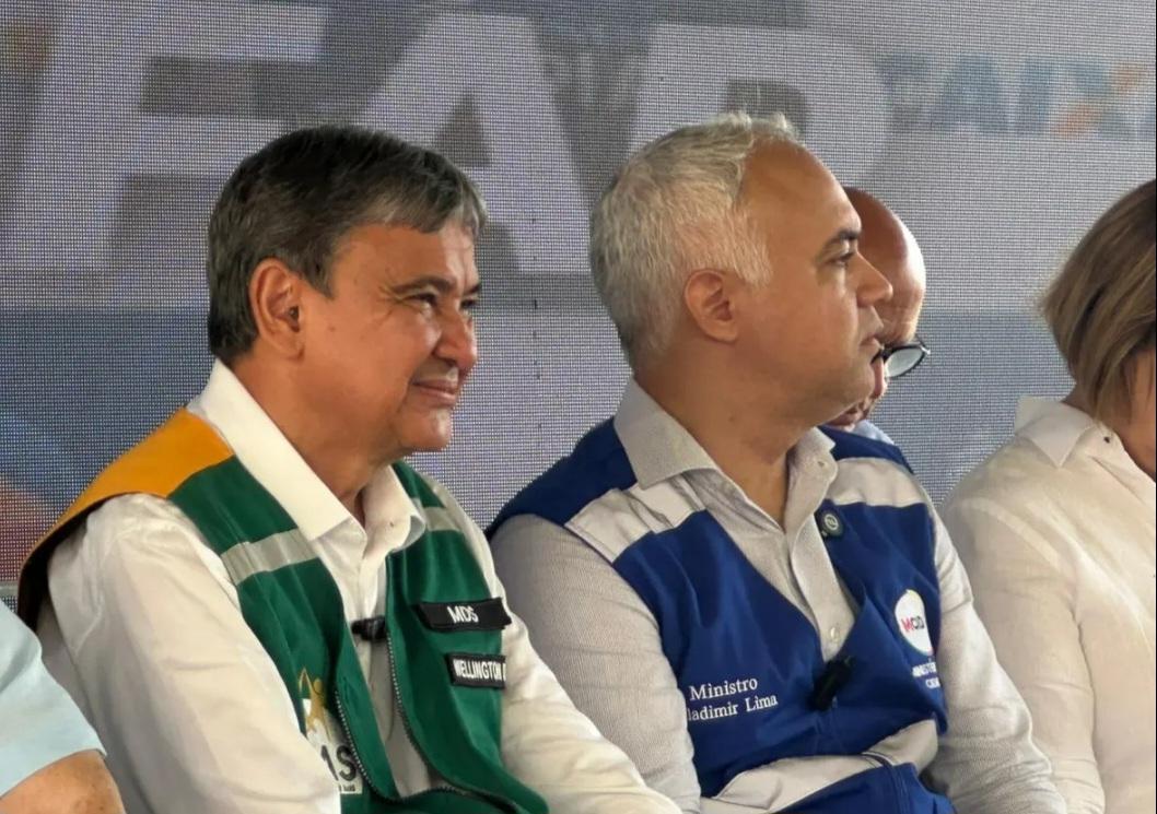 Ministros Wellington Dias e Vladimir Lima entregam mais de 300 moradias em Floriano e Piripiri