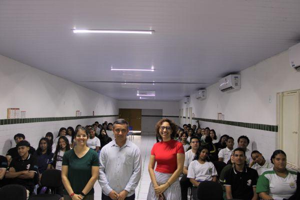 MPT-PI debate trabalho escravo contemporâneo com estudantes de escola pública