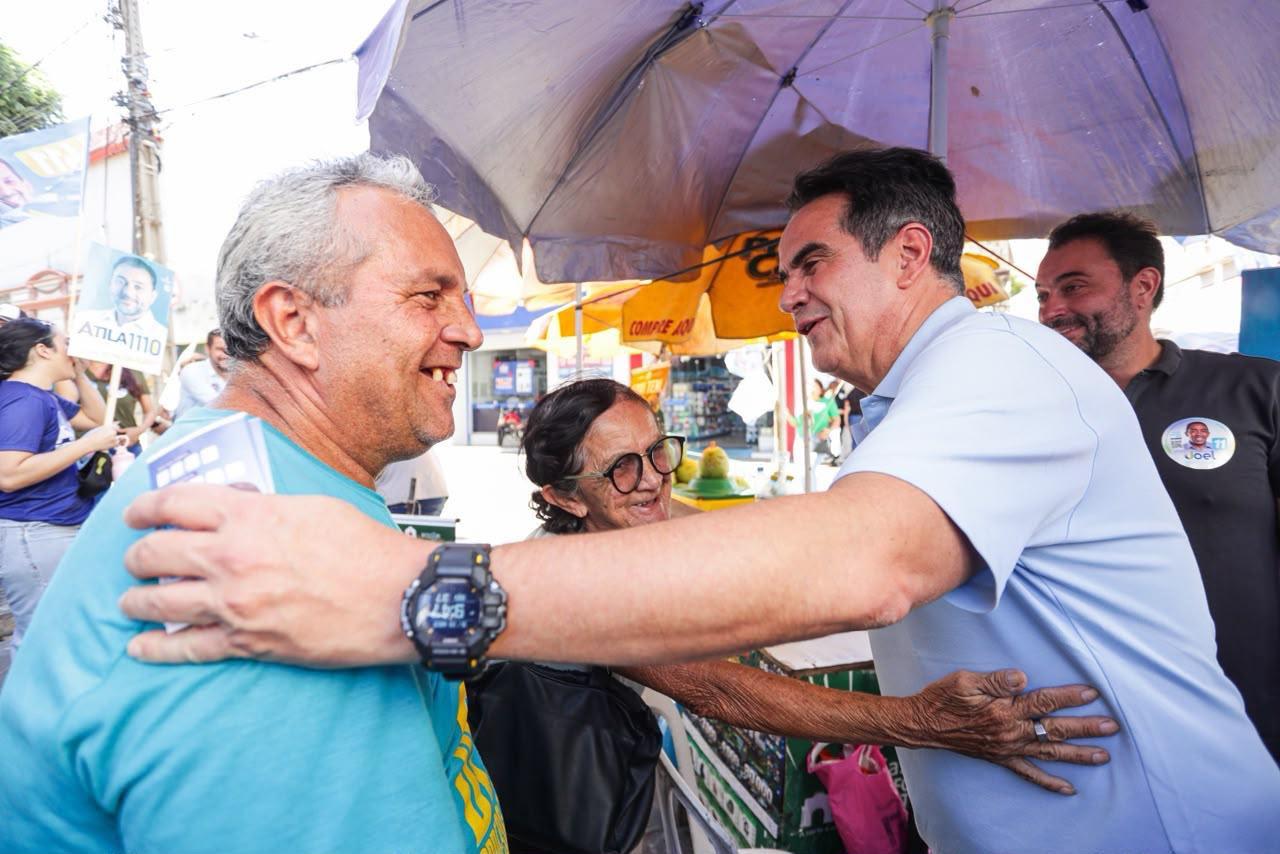 Senador Ciro Nogueira com eleitores Foto: Assessoria