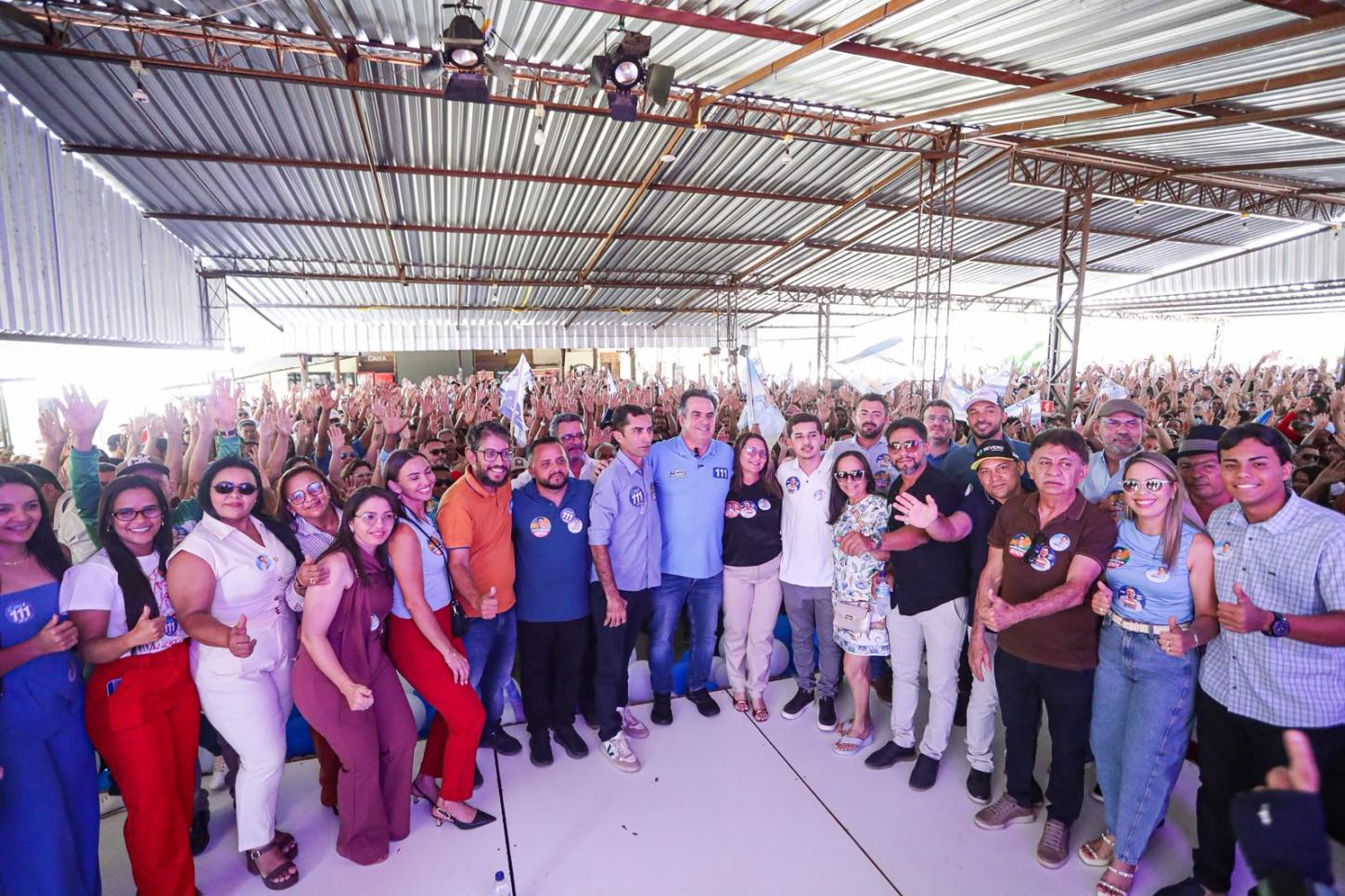 Prefeito do MDB reúne multidão e promete “chapa completa” para Ciro Nogueira