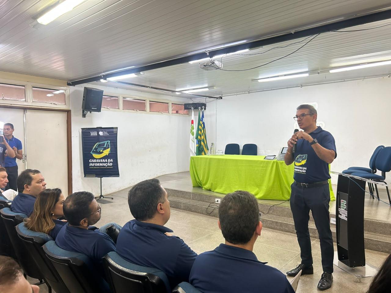 TRE-PI inicia Caravana da Informação em Picos com palestras sobre urna eletrônica