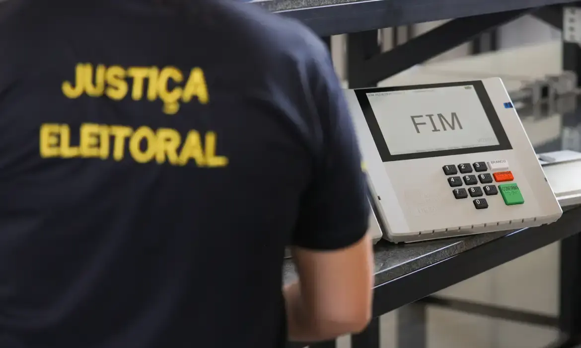Chefe de Cartório de Piripiri acusada de incentivar demissão de eleitores de Lula